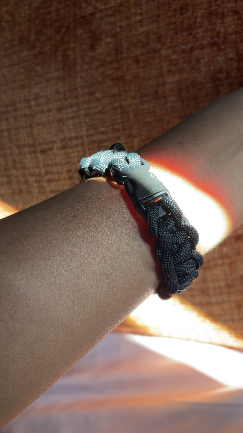 Paracord bracelet